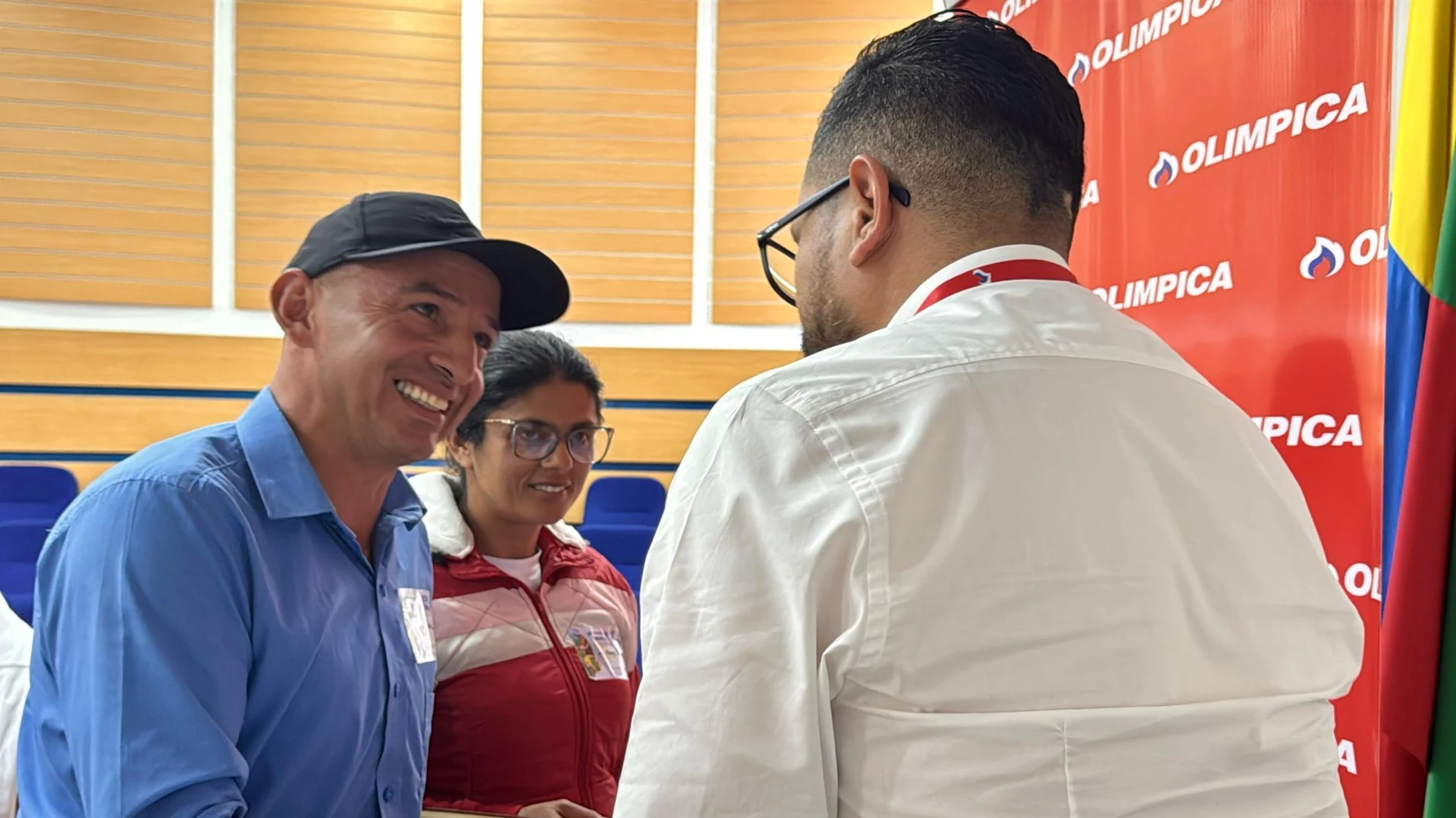 Olímpica y la Cámara de Comercio Electrónico trabajan juntos para establecer negociaciones directas con los productores del campo colombiano